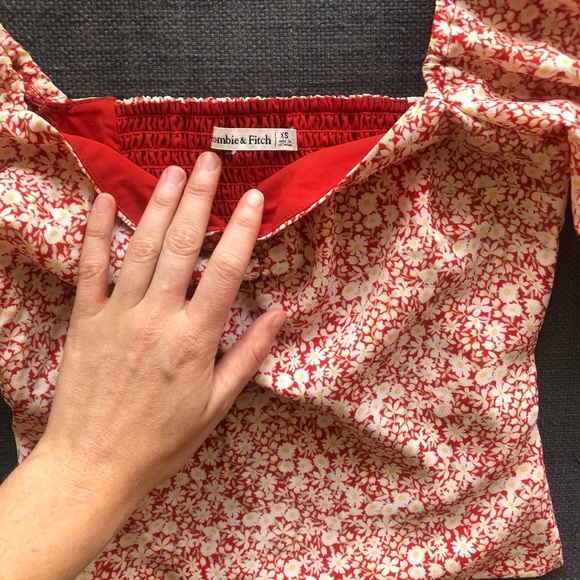 A&F smocked crop top XS - Picture 3 of 4